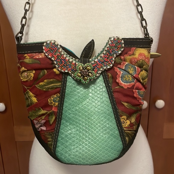 Mary Frances multi media shoulder bag.  Fabric, leather, suede and beads. - Picture 3 of 8